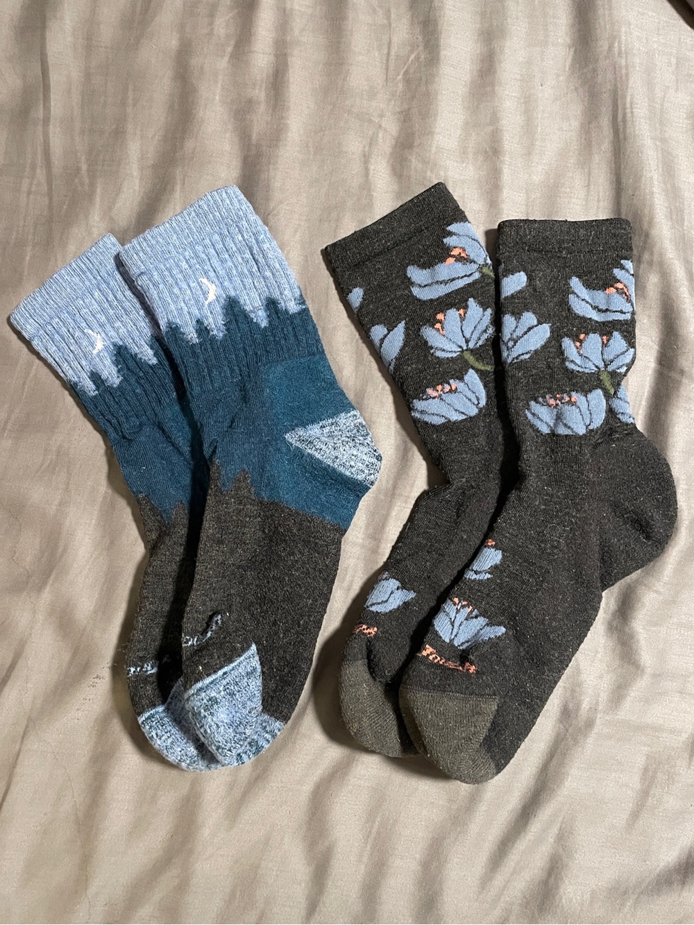 Women's Darn Tough Blue and Black Patterned Crew Socks - Pack of 2
